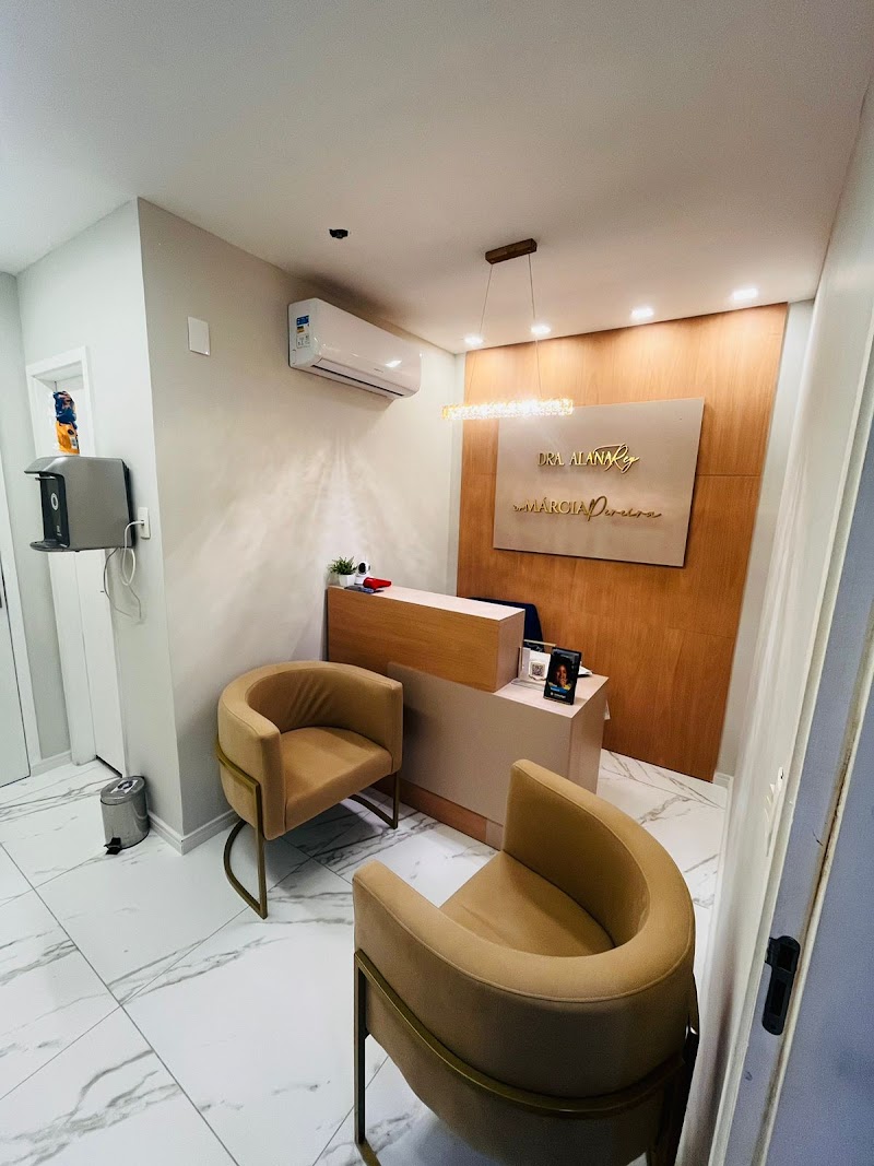 Dentista Macaé-Dra Márcia Coutinho - foto 2