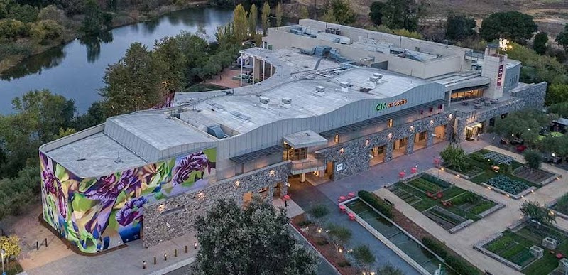 80,000-square-foot food destination with diverse offerings