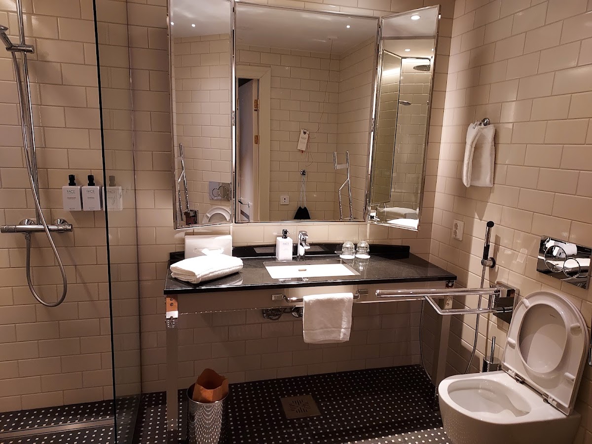 Scandic Grand Central Helsinki, dog-friendly hotel, photo 3