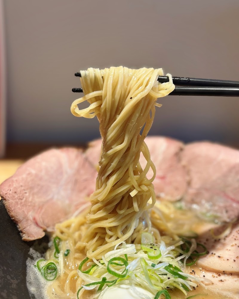 らーめん芦屋焔 摂津本山店 写真2