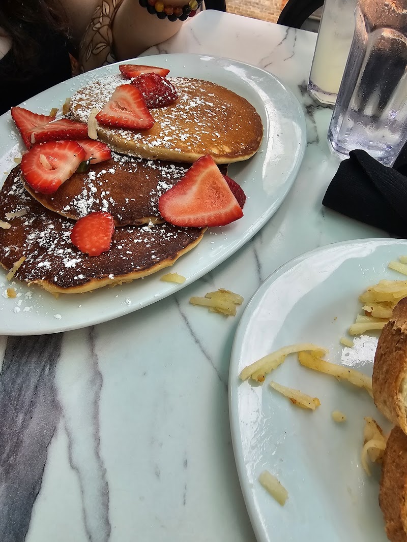 Café Fleur De Lis - French Quarter photo 3