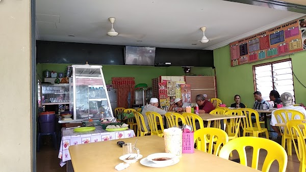 Kedai Makan Mat Ye - Photo 1