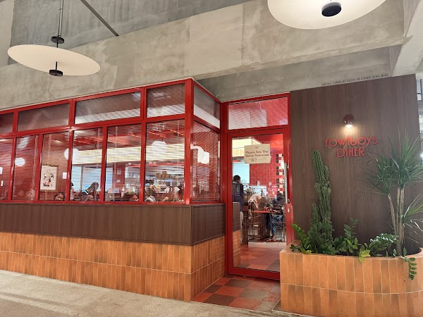 Fowlboys Diner - Photo 1