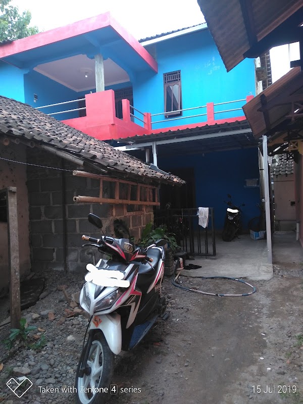 KOST PUTRI MAMPANG