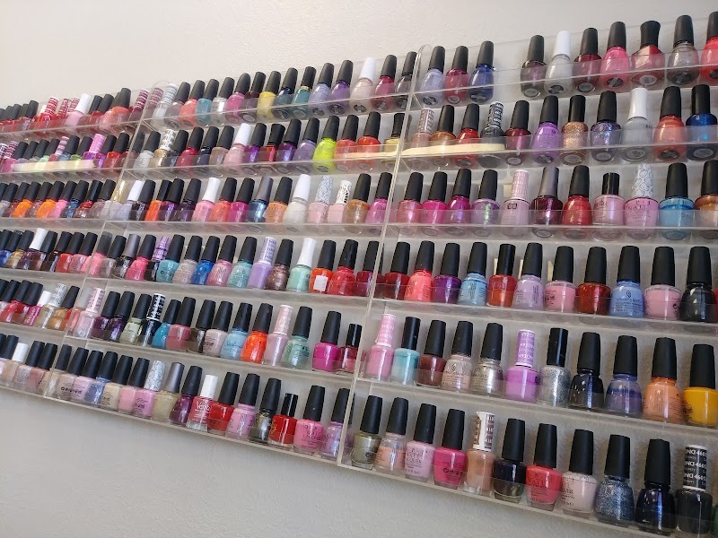 Gorgeous Nails ( nails, waxing, threading , eyelash extensions )