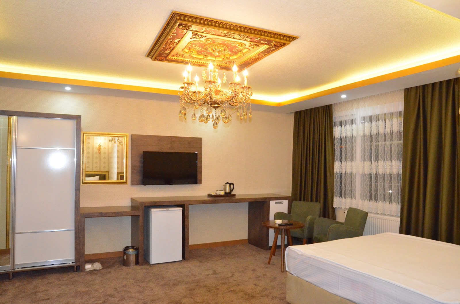 Osmaniye Karacalar Suit Otel mekanı
