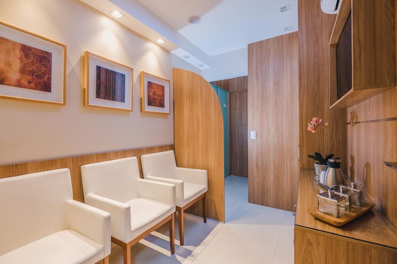 Dra. Karla Badini | Dentista em Nova Friburgo | Harmonização Facial em Nova Friburgo - foto 2