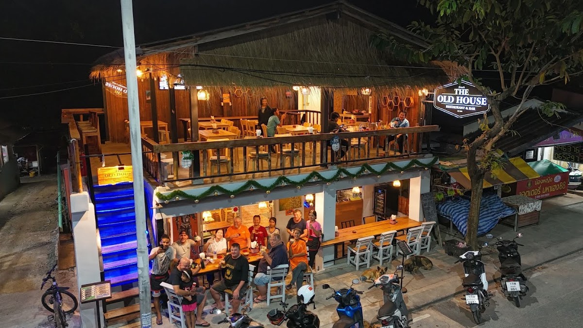 The Old House Restaurant & Bar - Main view