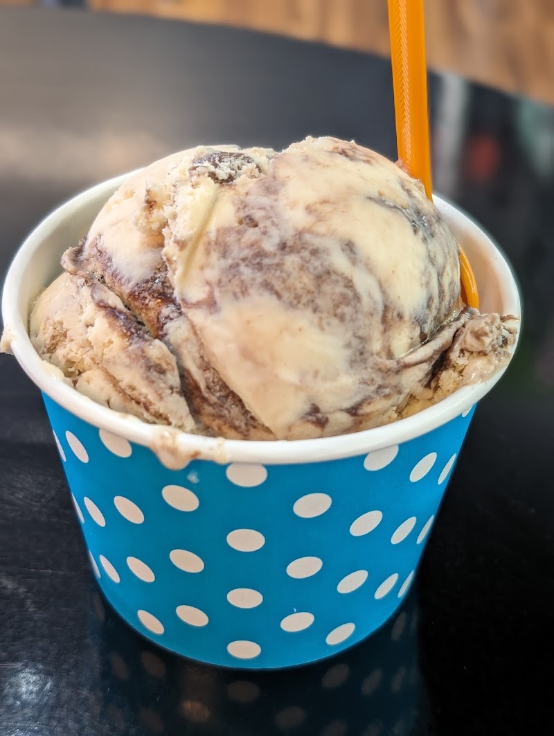 Flying Pig Treat Shop photo 2