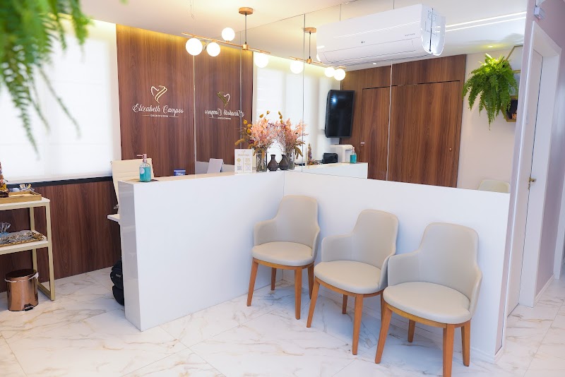Dra. Elizabeth Campos Invisalign, aparelhos ortodônticos e clareamento
