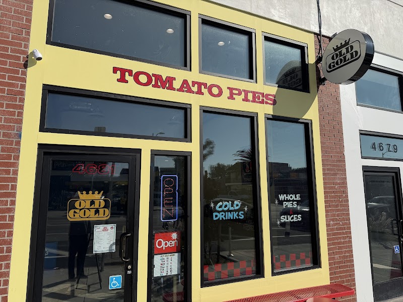 Old Gold Tomato Pie