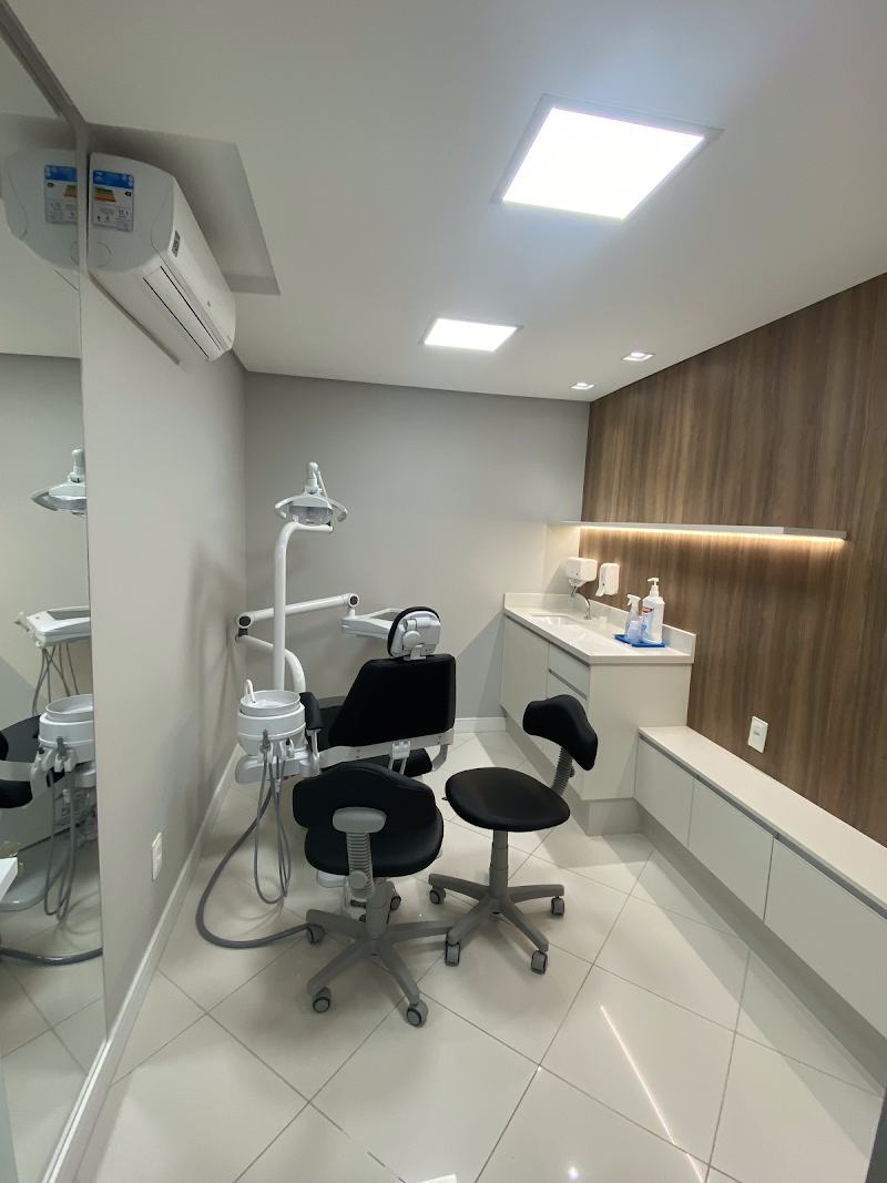 Nilo Freire Odontologia e Pós Graduação - foto 2