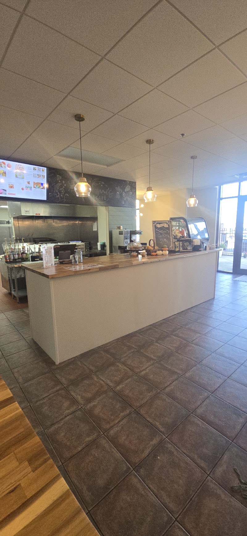 Mimi's Cafe photo 2