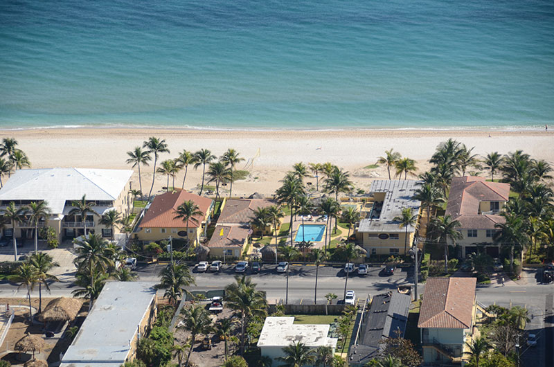 Tides Beachside Motel main exterior