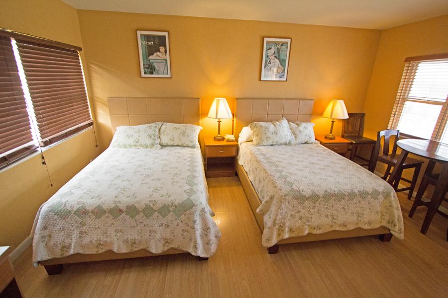 Tides Beachside Motel photo 2