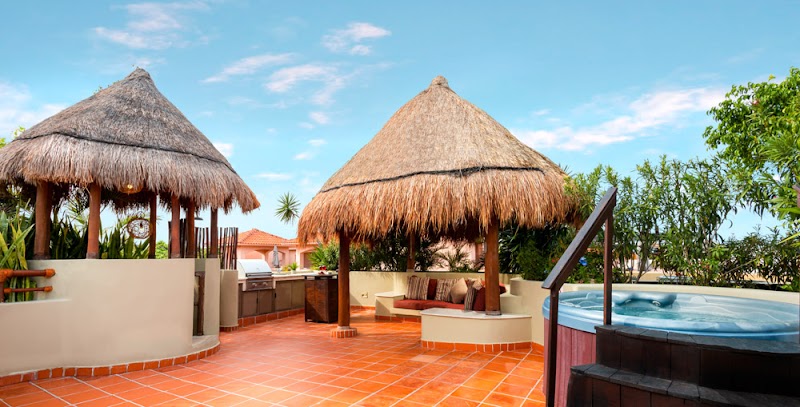 Maya Villa Condo Hotel & Beachclub