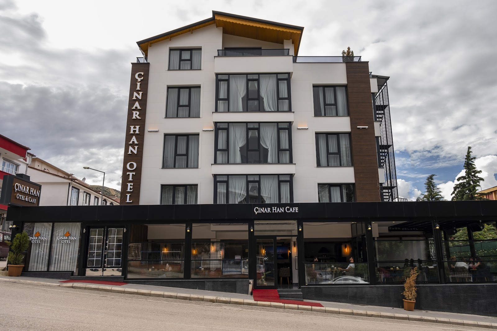 Çınar Han Otel & Cafe mekanı