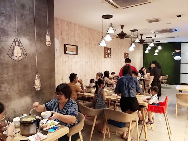 BlackBall Batu Pahat Original Taiwanese Tea & - Photo 1