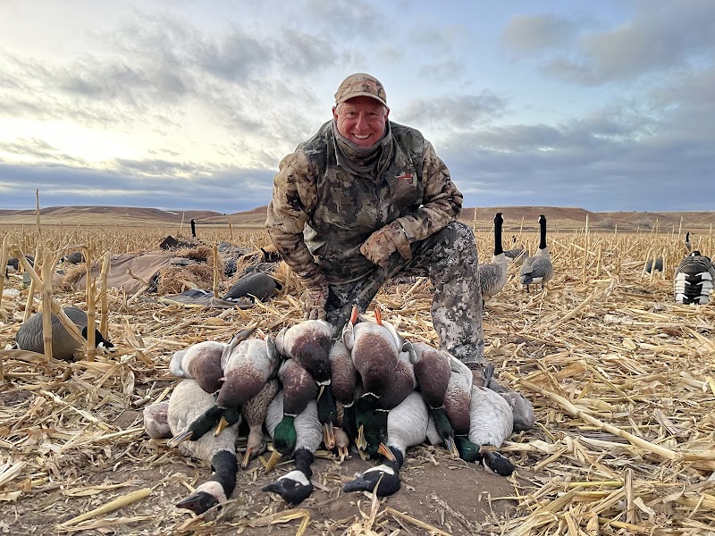 High Prairie Lodge and Outfitters - Photo 1