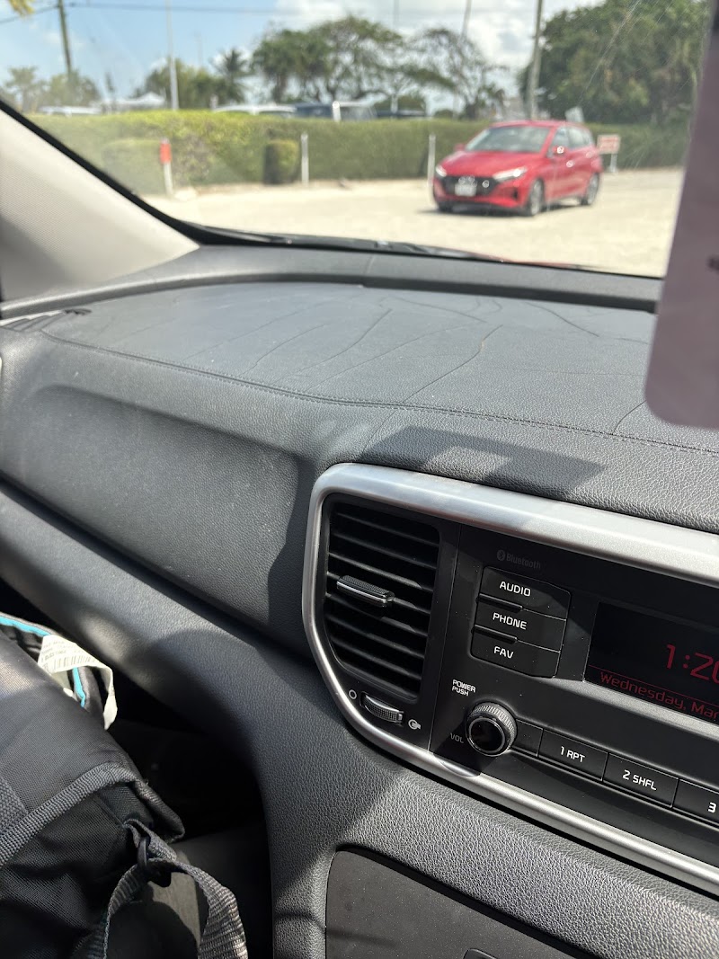 Hertz Grand Cayman photo 3