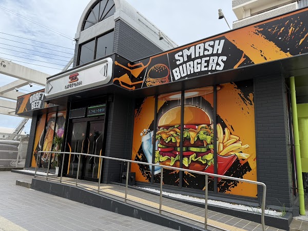 LIFEFORM | Cyberpub & Hamburger Shop