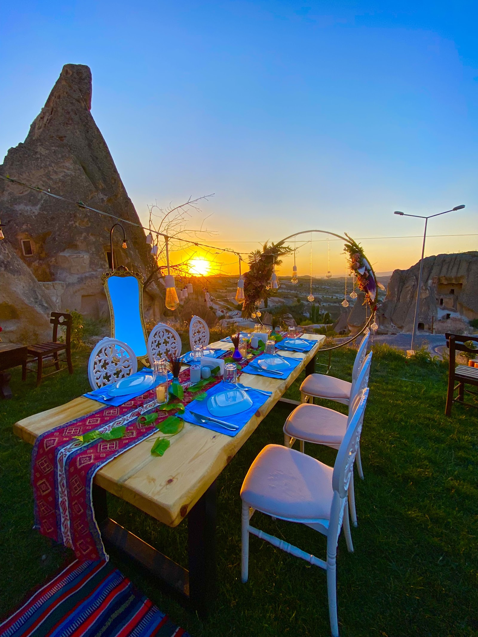 Sunset Wine Garden Uçhisar mekanı
