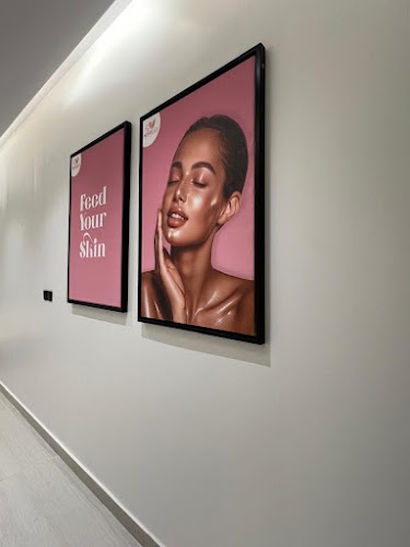 novello clinics عيادات نوفيللو logo