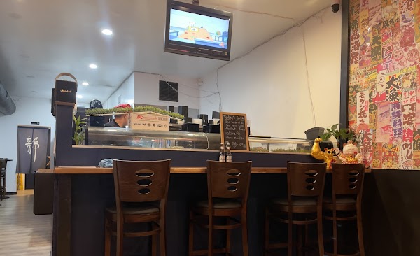 Fish on rice sushi & ramen