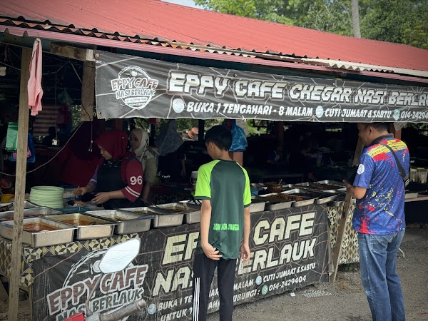 Eppy Cafe Nasi Berlauk - Photo 1