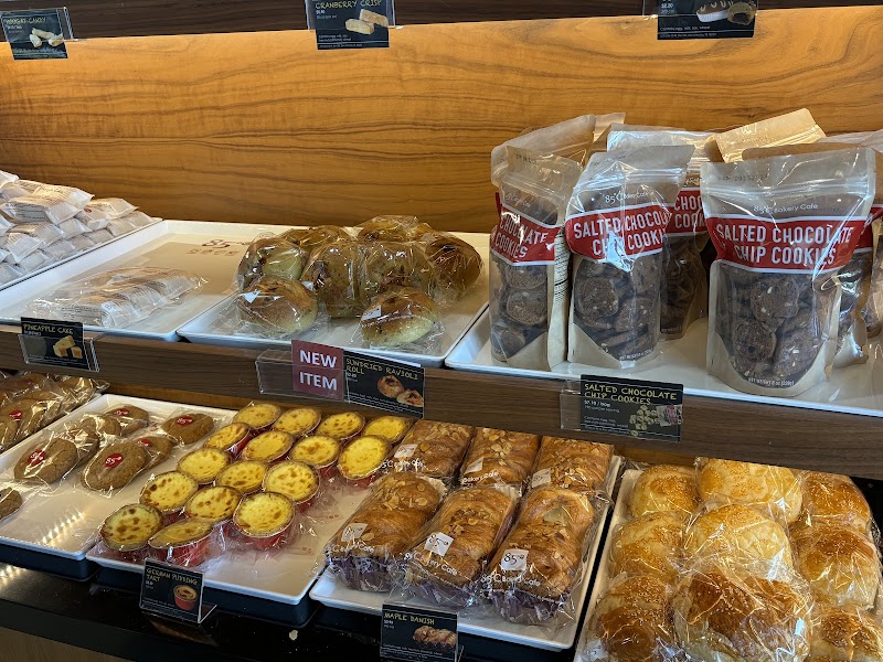 85°C Bakery Cafe - San Antonio photo 2