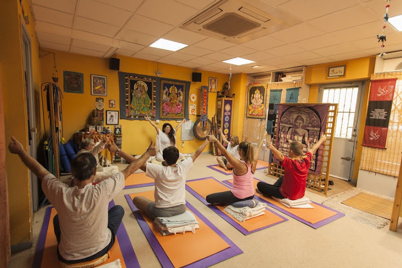 Suria Kundalini Yoga