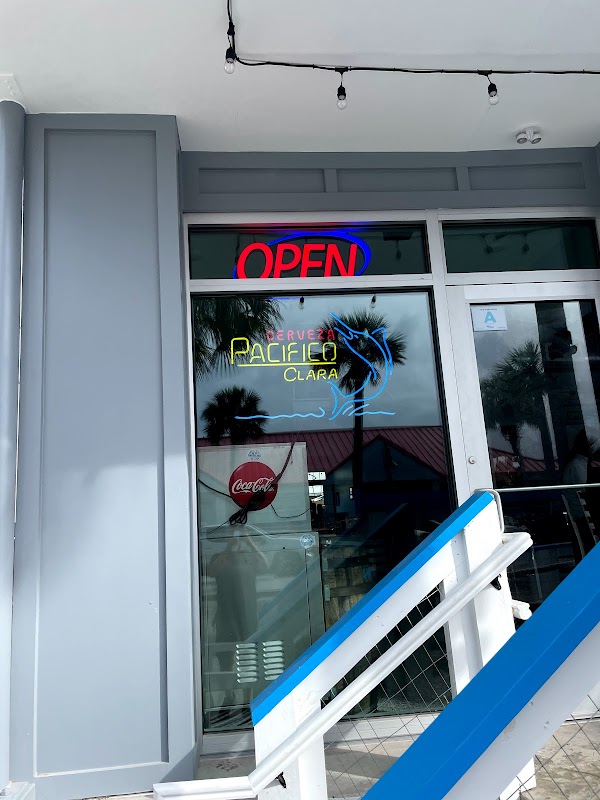 Smugglers Island Eats and Rum Shack photo 4