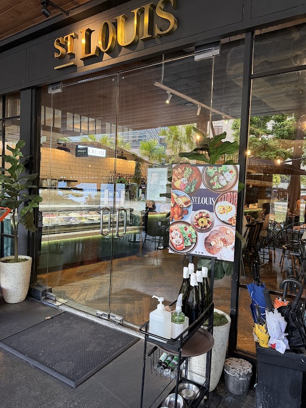 St. Louis Cafe BGC
