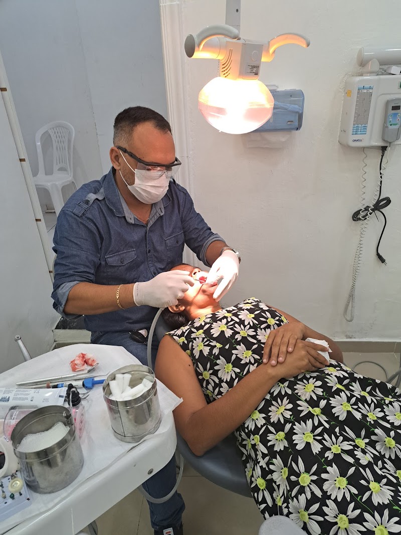 Dentista 24 horas - Dr. kermilson sarges - foto 3