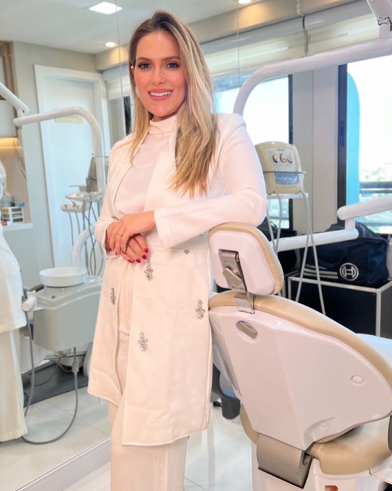 Dra. Natália Lucena | Implantes dentários em Fortaleza
