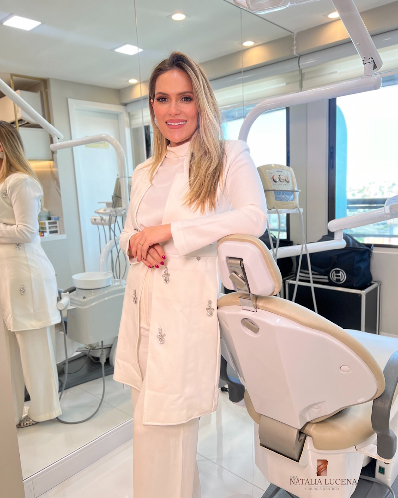 Dra. Natália Lucena | Implantes dentários em Fortaleza - foto 2