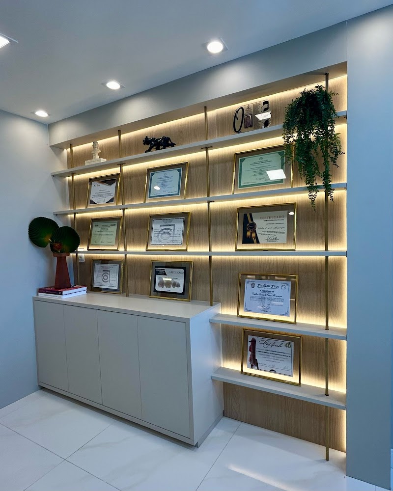 Dra. Natália Lucena | Implantes dentários em Fortaleza - foto 3