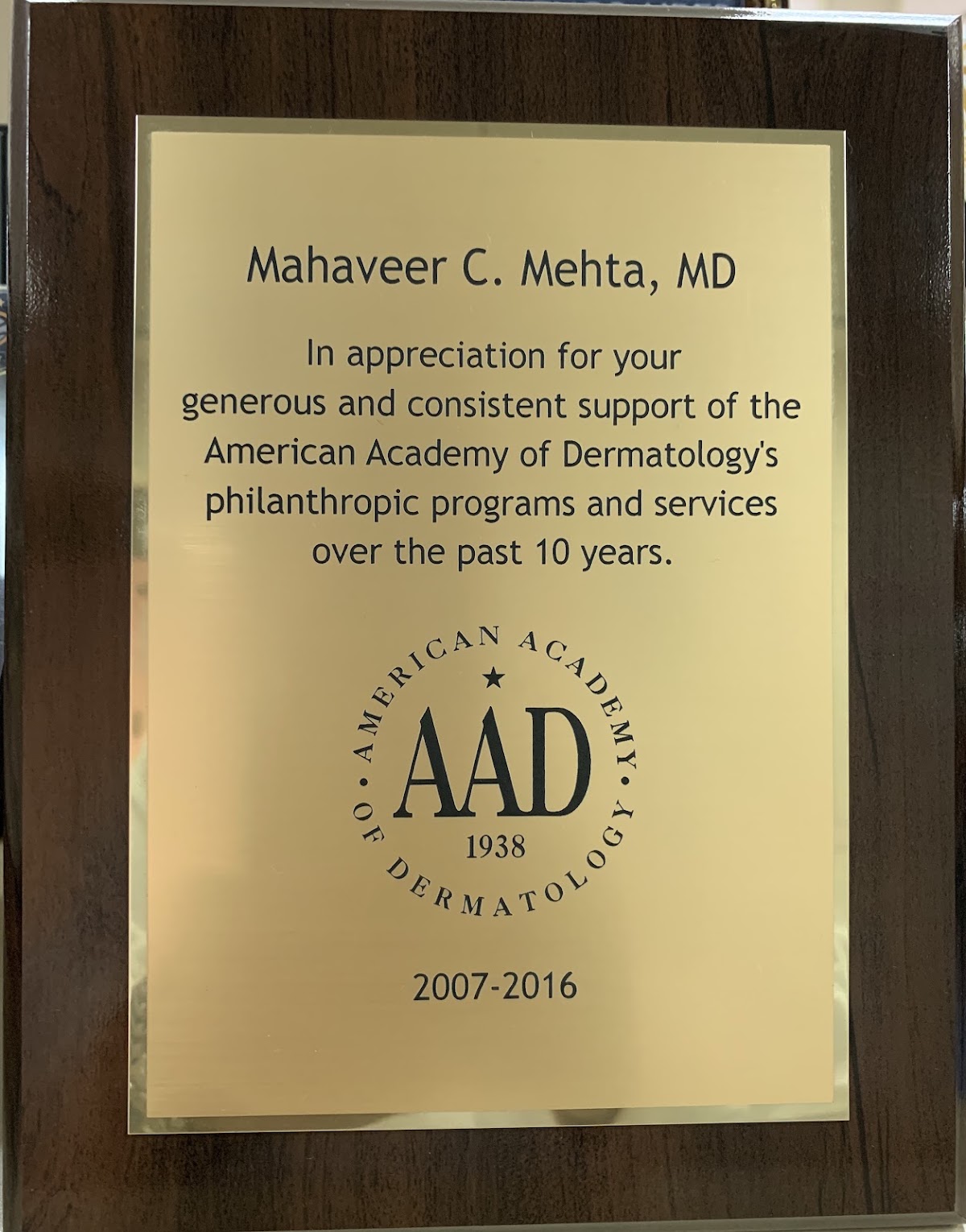 Dr. Mahaveer Mehta Dermatology center Dubai 3