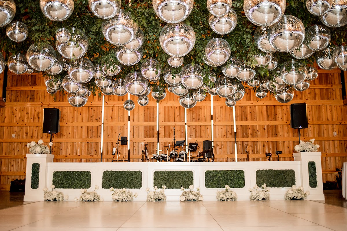 Larson Floral: Google Places image 3