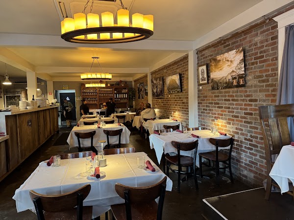 Farm House, 1301 6th Ave, Belmont, CA 94002, USA