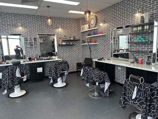 THE MOON BARBER photo 2