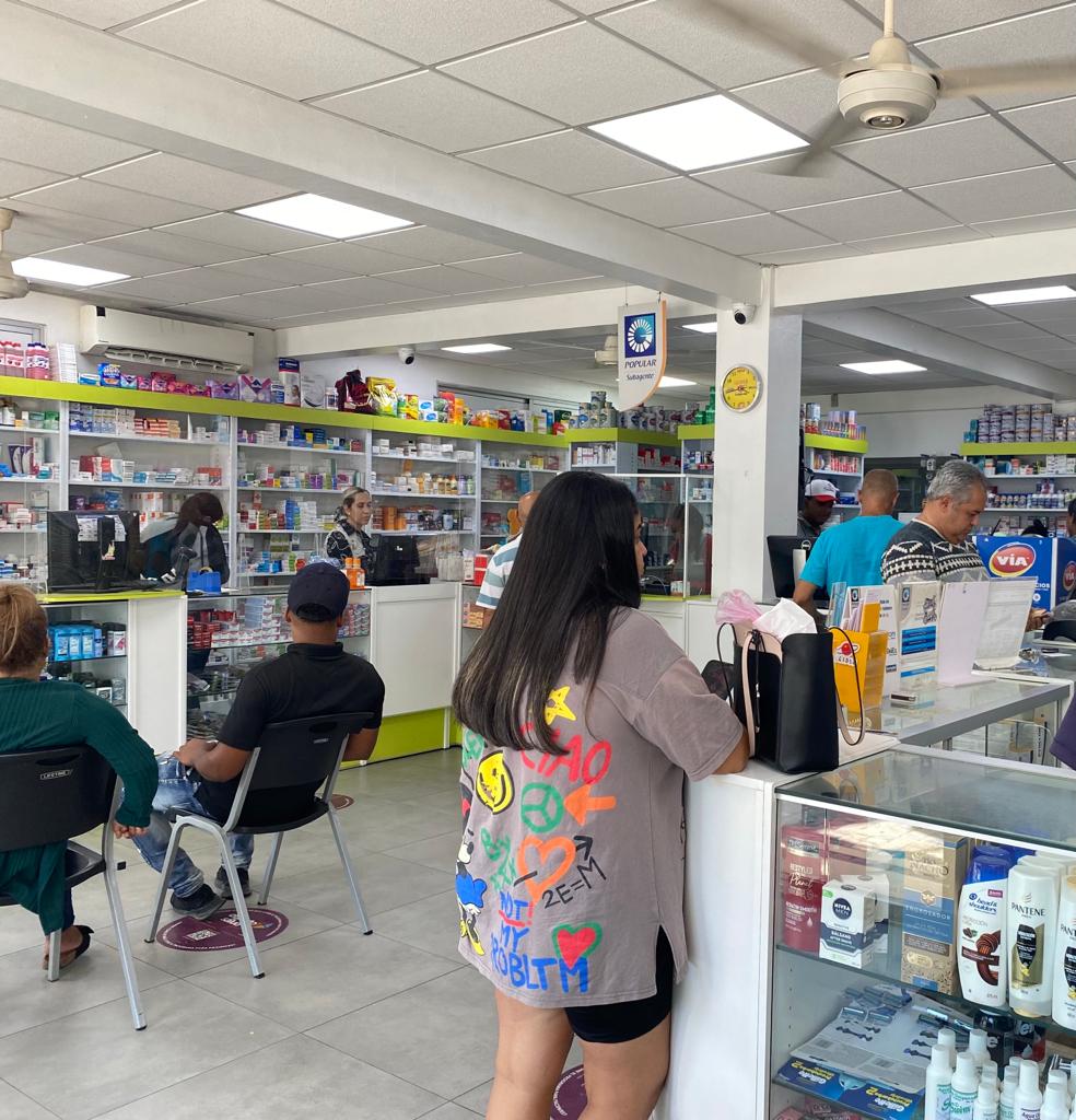 Super Farmacia Santana Tamboril - Imagen 2