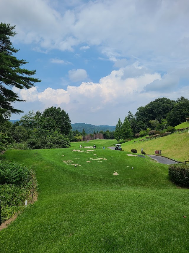 Nara Wakakusa Country Club - Photo 3