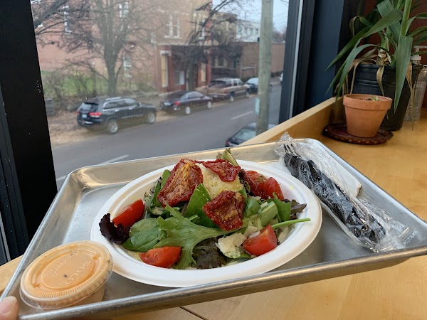 LSM ZIBA'S BISTRO exterior