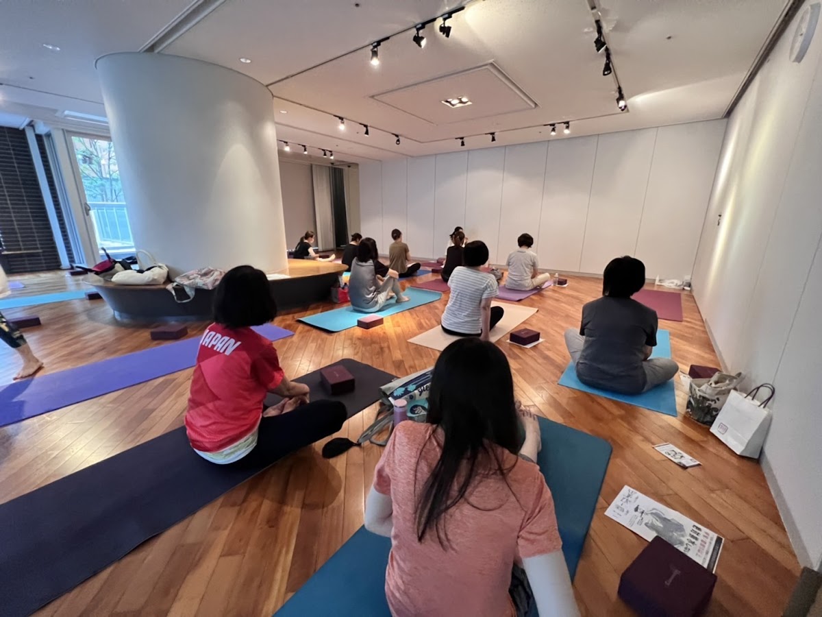 ヨガ&ピラティス Community Yoga Tokyo — 3