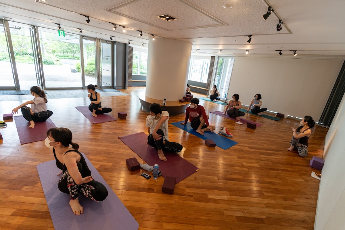 ヨガ&ピラティス Community Yoga Tokyo — 4