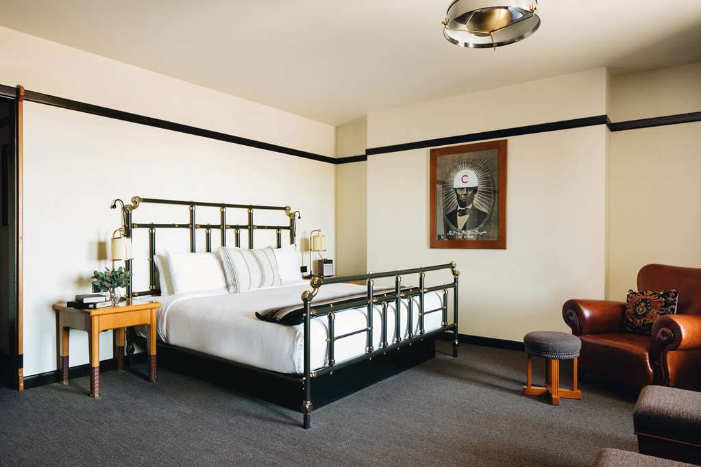 Chicago Athletic Association, dog-friendly hotel