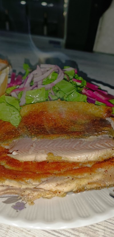 Mavi Yelken Balık Manav ve Pişirme Evi - Restoran