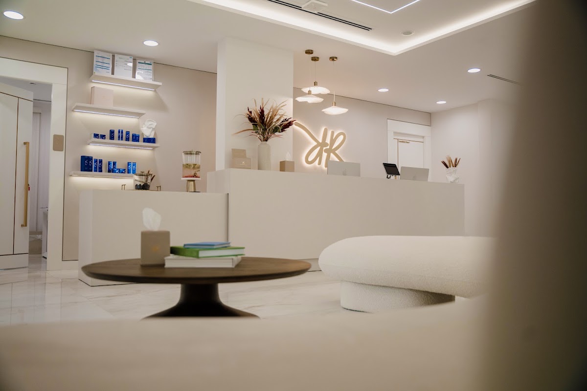 Roxana Aesthetics Clinic 5