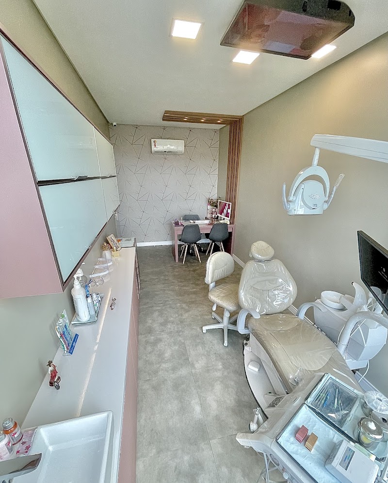 Studio Sorrir - Odontologia Recife - Lentes Dentais | Implantes | Prótese Protocolo | Invisaling - foto 3